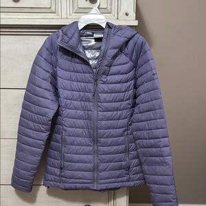 Women’s size small Columbia purple jacket